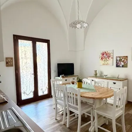 Dimora Basilina Διαμέρισμα Lucugnano